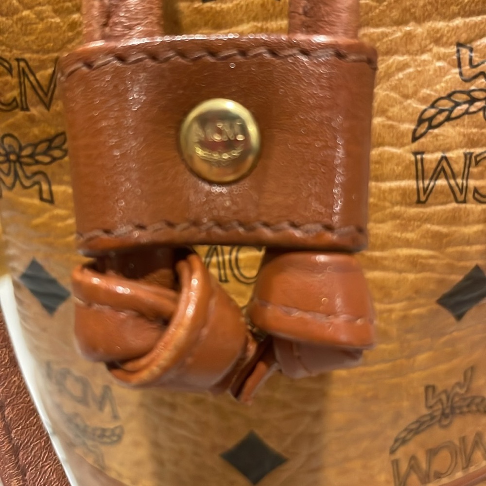💥FLASH SALE!! MCM RARE Mini Bucket Drawstring Bag EUC w dust bag no call outs - Picture 8 of 9